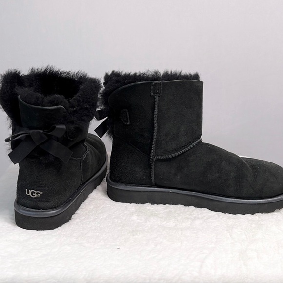 Ugg Mini Bailey Bow II Boot size 9 - Picture 7 of 10